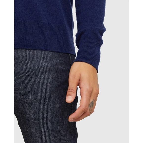 QUINCE Navy Mongolian Cashmere V-Neck Sweater Mens NWT Size Medium - Picture 6 of 11